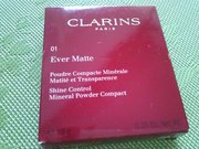 матирующая минеральная пудра Clarins 01 Ever Matte